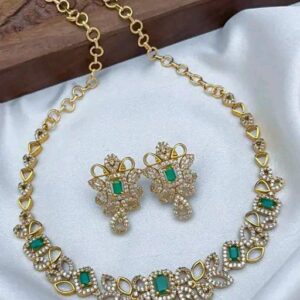 Timeless Elegance, Modern Glamour – Crystal Necklace Set with Earrings